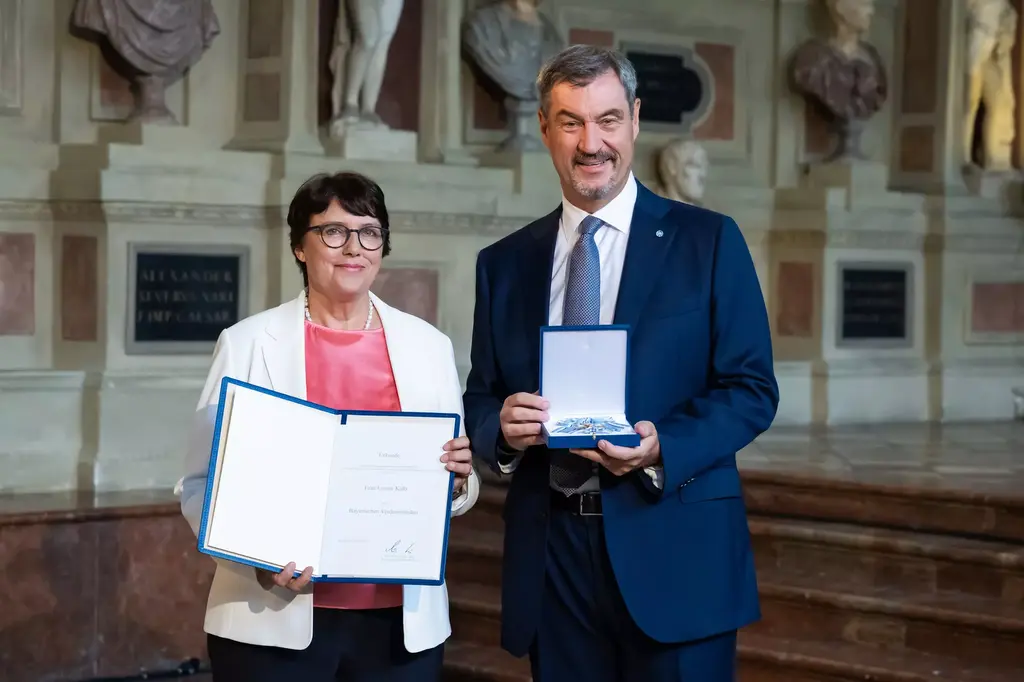 München: Ministerpräsidnet Söder hat Ursula Kalb den Bayerischen Verdienstorden verliehen und vor allem den Einsatz von Sant'Egidio für die Obdachlosen hervorgehoben