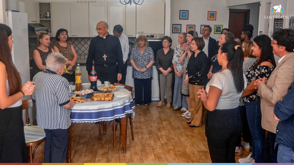 "Qui è la felicità": il cardinale Baldo Reina in visita alla casa famiglia degli anziani della Comunità di Sant'Egidio di Ostia