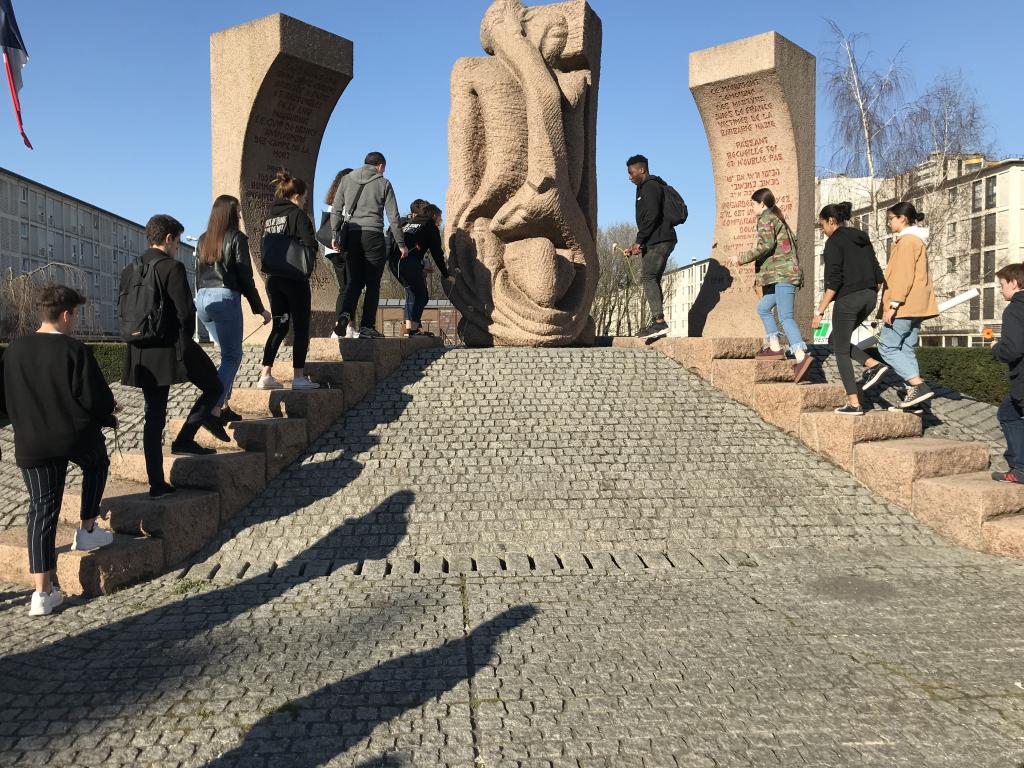 Les Jeunes pour la Paix de Paris et Charenton en route vers le grand rassemblement de Global Friendship: une commémoration pour rappeler les conflits du XXè siècle